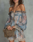 Romane | Mini Jurk van Geplooide Mousseline met Off-Shoulder en Romantische Bloemen