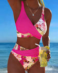Bikini met contrasterend bloemenpatroon en split