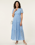 Brielle | Midi-jurk met V-hals en korte mouwen met ruffles