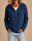 Rosana | Brede gebreide poncho met capuchon