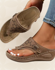 Yara | Sandalen met ergonomische zool en comfortabele sleehak