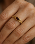 Vintage Gouden Ring met Rode Kristal