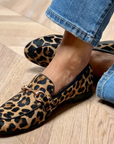 Adrianna™ | Elegante luipaard mocassins