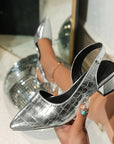 Olga - Elegante vierkante hak schoenen