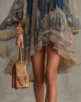 Bérénice | Mini Jurk in Asymmetrische Georgette met Marineblauw Barokprint en Hoge Hals