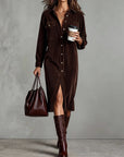 Losse Corduroy Midi-jurk met Dubbele Borstzakken en Enkele Knopen