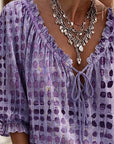 Lena | Blouse met stippenpatroon en vetersluiting