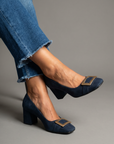 Inês | Suède Schoenen met Gouden Gesp