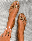 Marta | Gouden sandalen: de zomerse elegantie