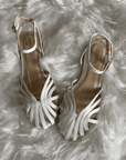 Victoria | Gouden sandalen versierd met juweeldetails