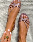 Marta | Gouden sandalen: de zomerse elegantie