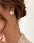 De Statement Parel Stud Oorbellen
