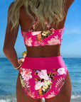 Bikini met contrasterend bloemenpatroon en split