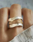 Zilveren ring met gouden draden