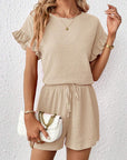 Britt | Casual set met rimpeling en knoopdetails