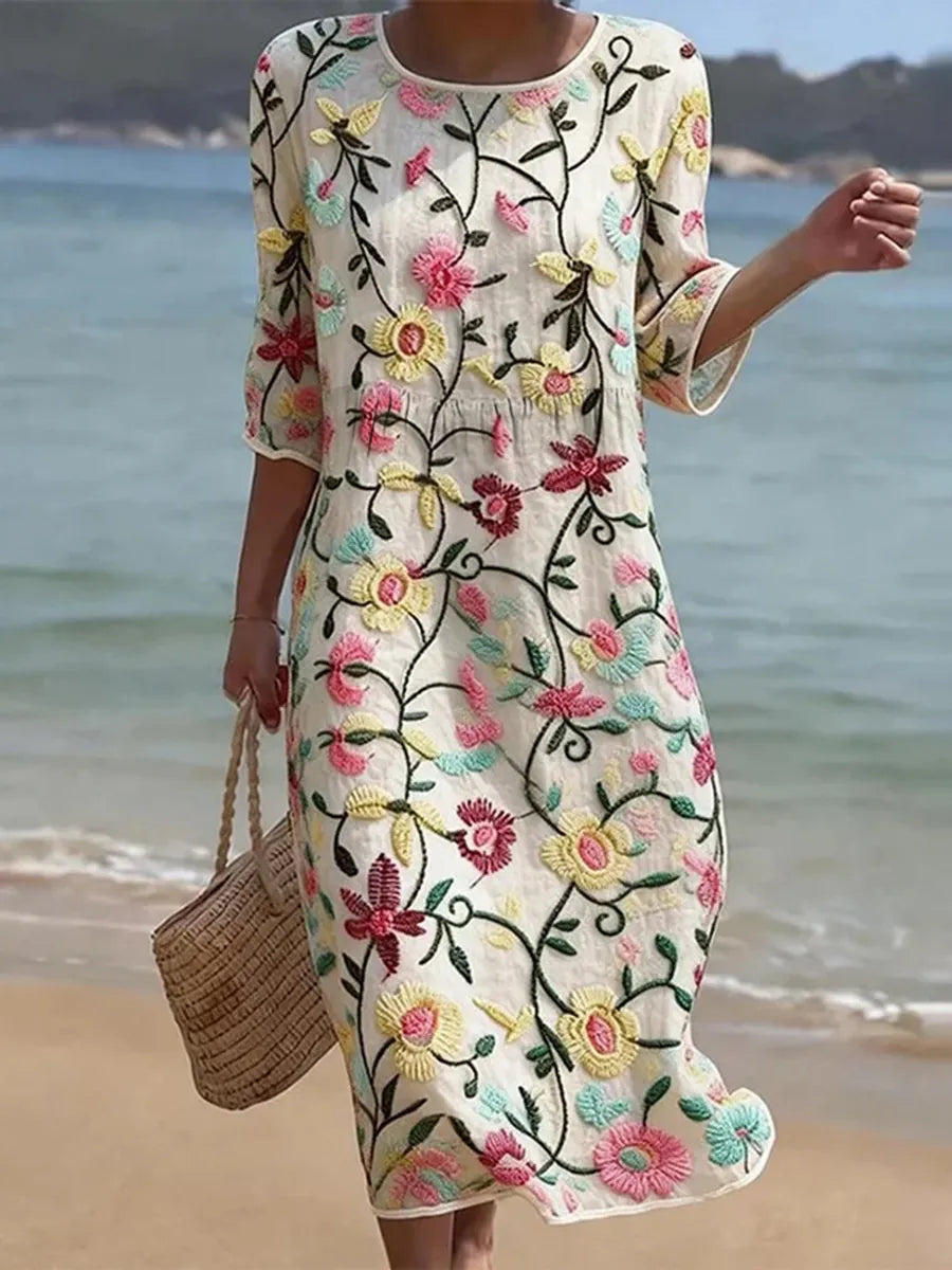 Vrouwelijke casual jurk met bloemenprint