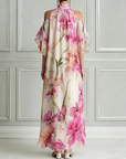 Roze chiffon maxi-jurk met bloemenprint, halternek en off-shoulder
