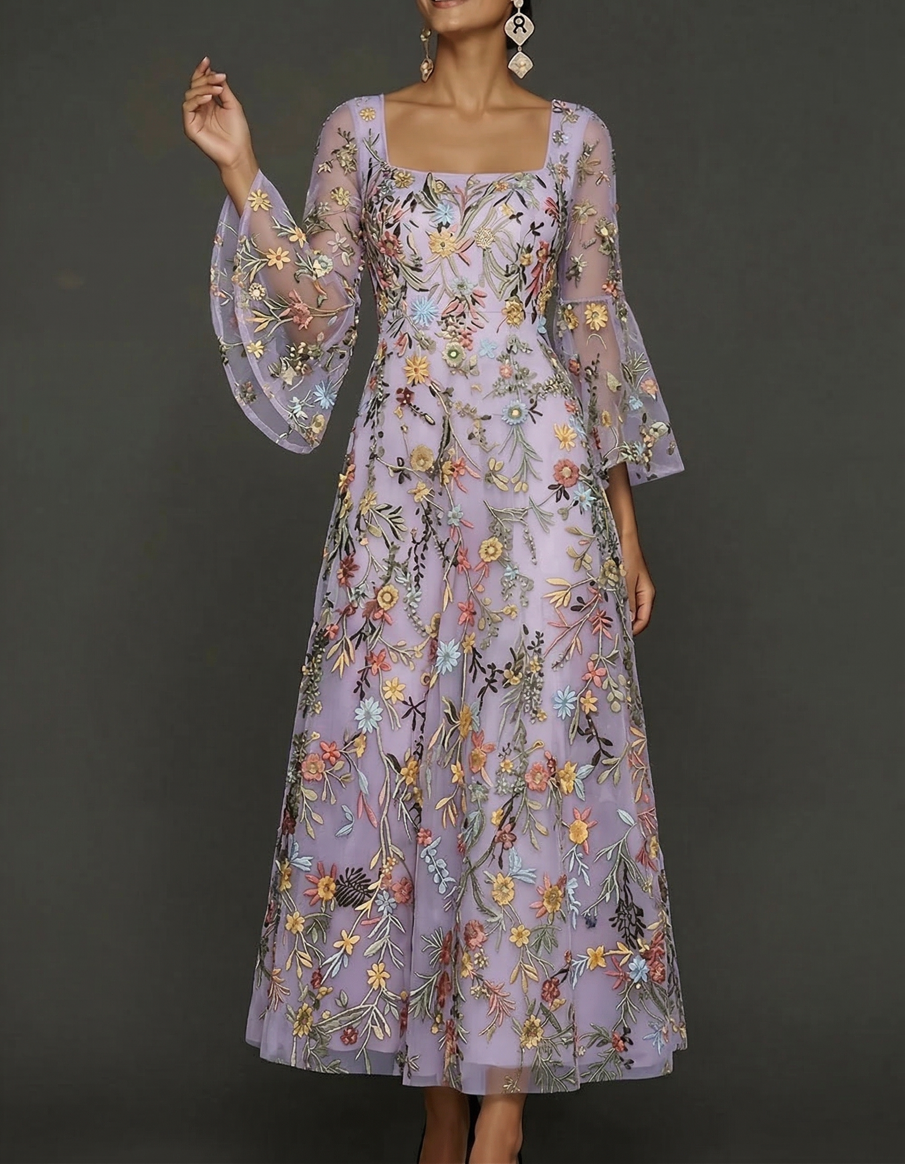 Chiffon maxi-jurk met kanten borduursel, vierkante hals en getailleerde taille