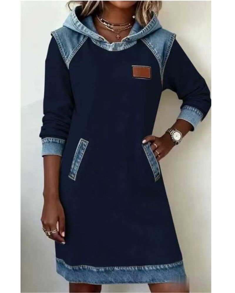 By Esmee - Moderne jurk met capuchon