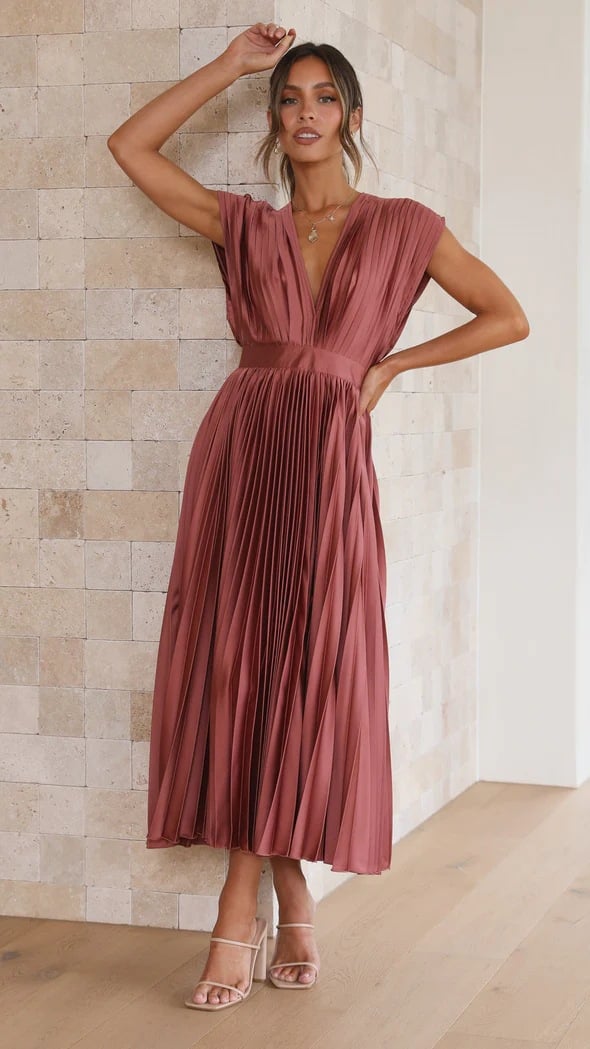Elegante Satijnen Geplooide V-hals Vloeiende Midi Jurk