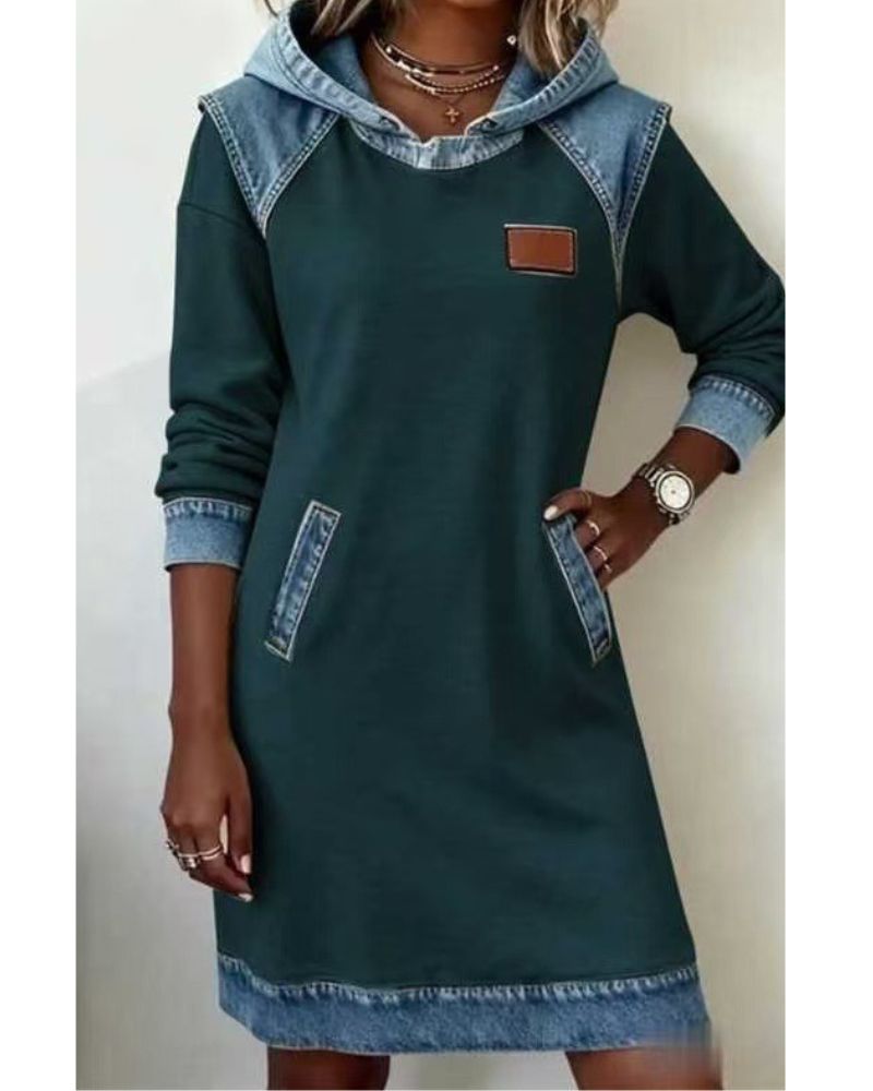 By Esmee - Moderne jurk met capuchon