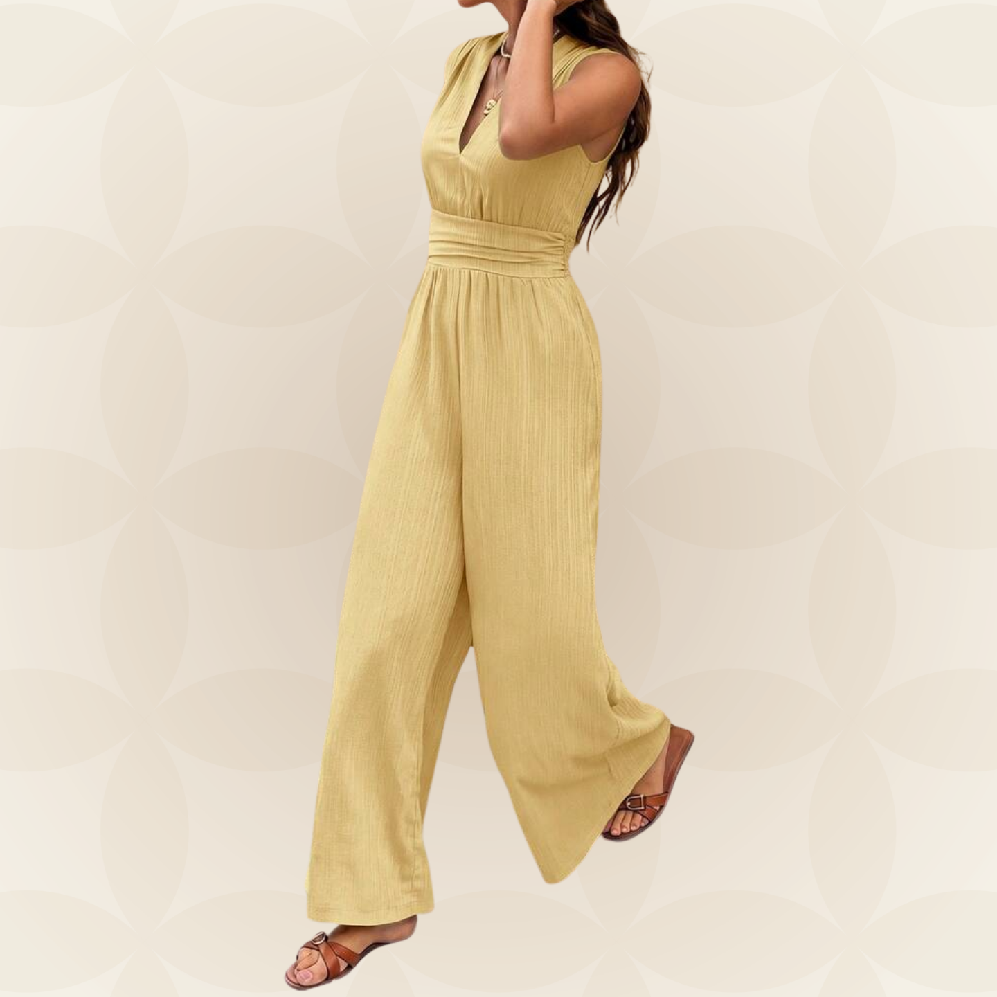 Marga | Effen jumpsuit met diepe V-hals en gerimpelde mouwen