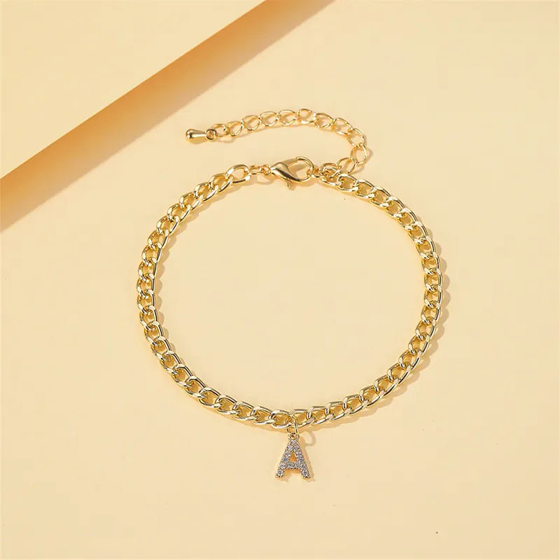 Ariane - Enkelketting met letter - een ideaal cadeau!