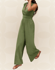 Marga | Effen jumpsuit met diepe V-hals en gerimpelde mouwen
