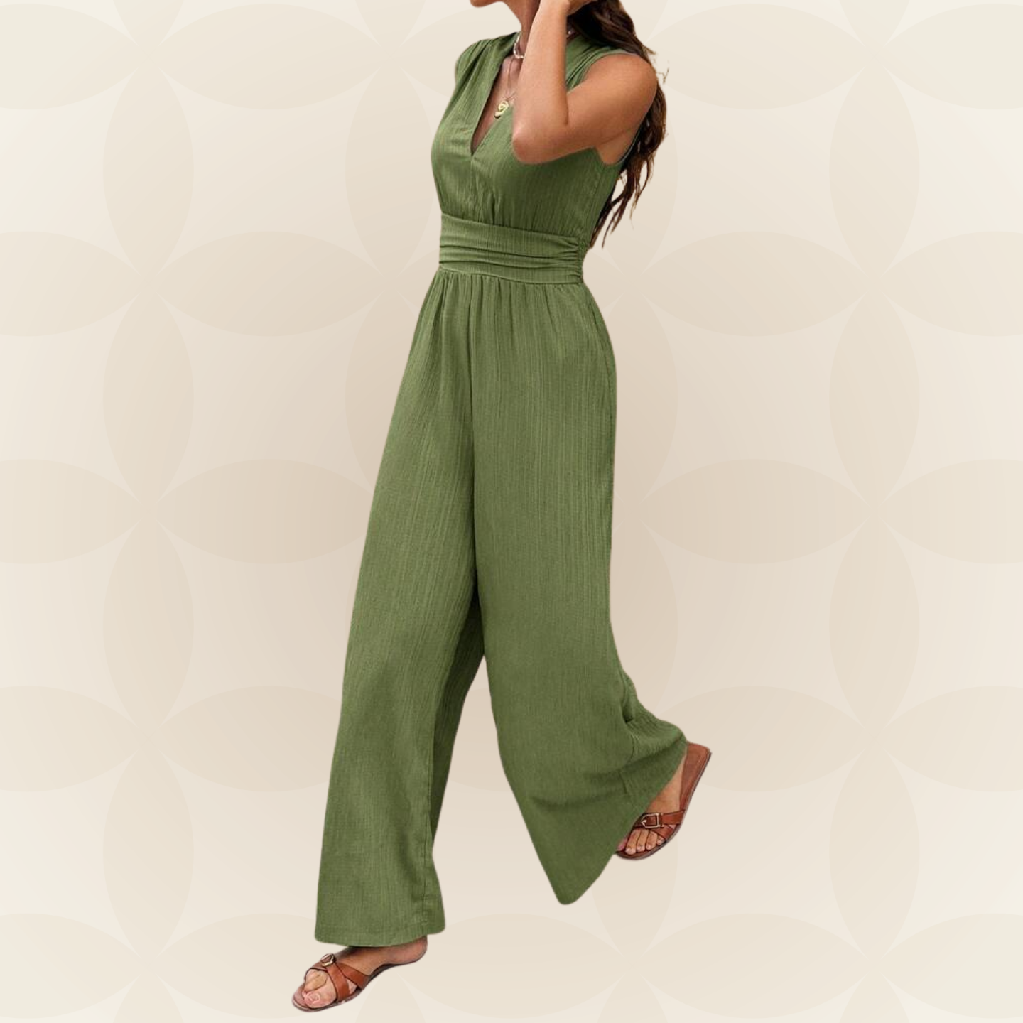 Marga | Effen jumpsuit met diepe V-hals en gerimpelde mouwen
