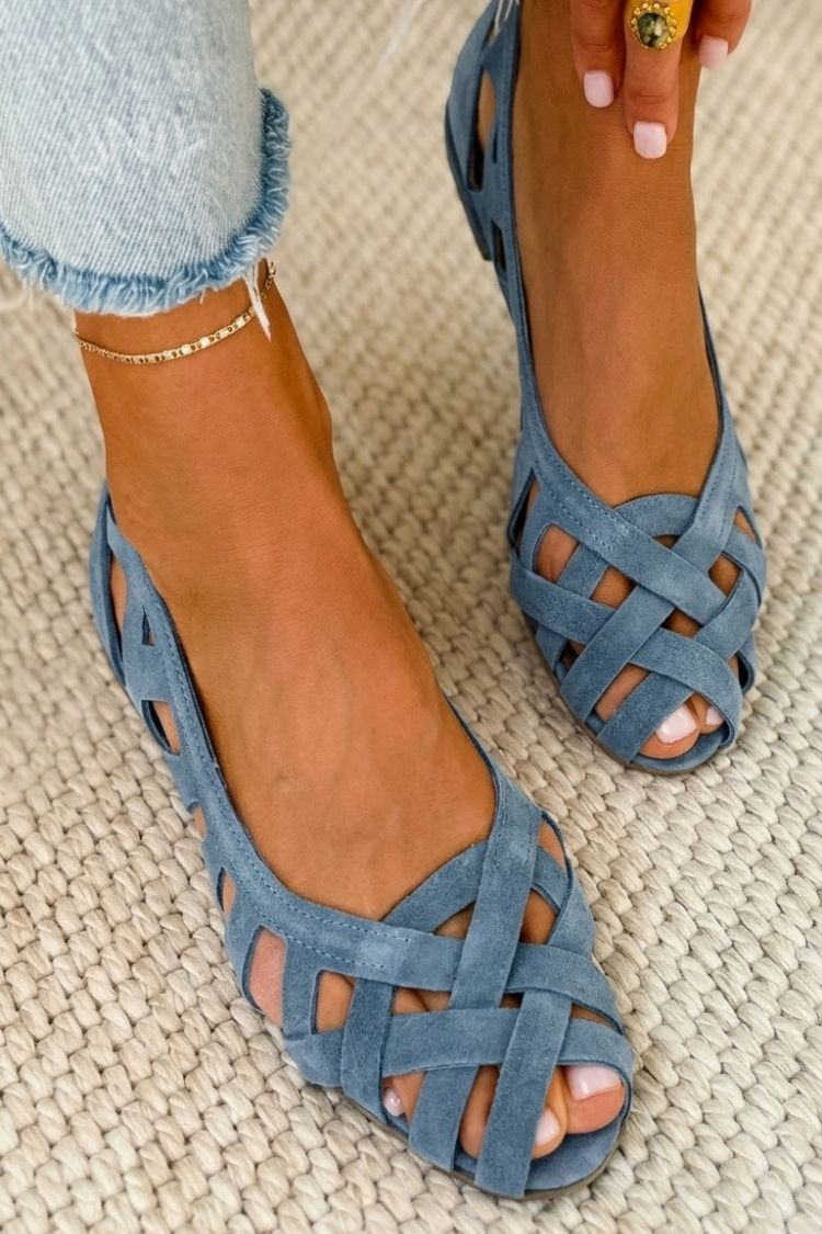 Cato | Platte sandalen met open teen en gevlochten stof