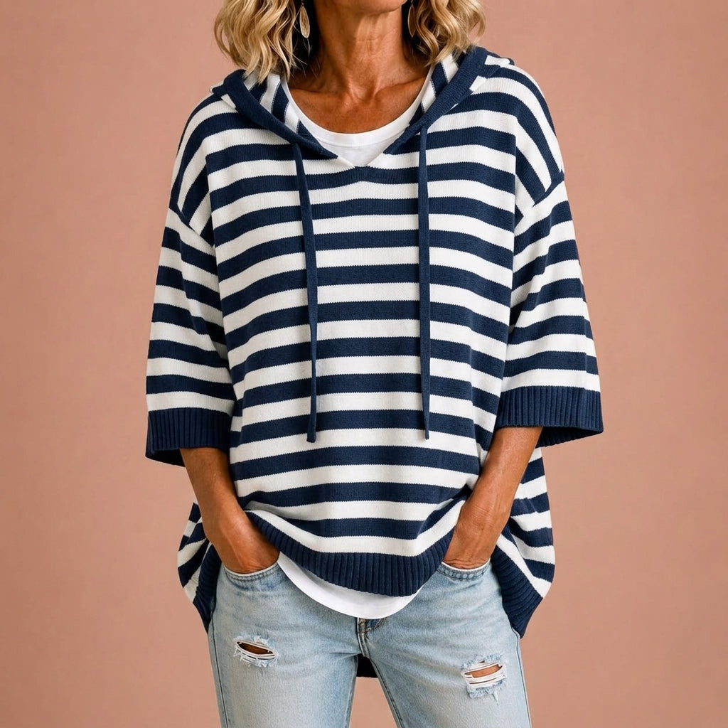 Meta | Gestreepte gebreide poncho met capuchon