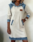 By Esmee - Moderne jurk met capuchon