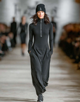 Lies | Maxi-jurk met hoge hals en zachte afwerking