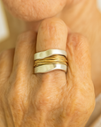 Zilveren ring met gouden draden