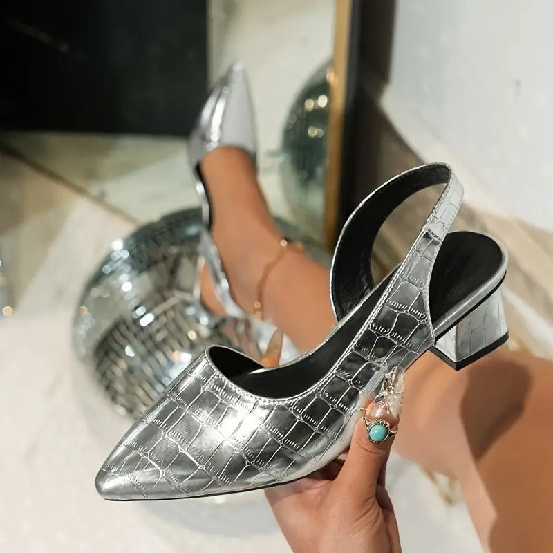 Olga - Elegante vierkante hak schoenen