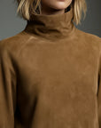 Manon - Losse minijurk van suede met hoge hals