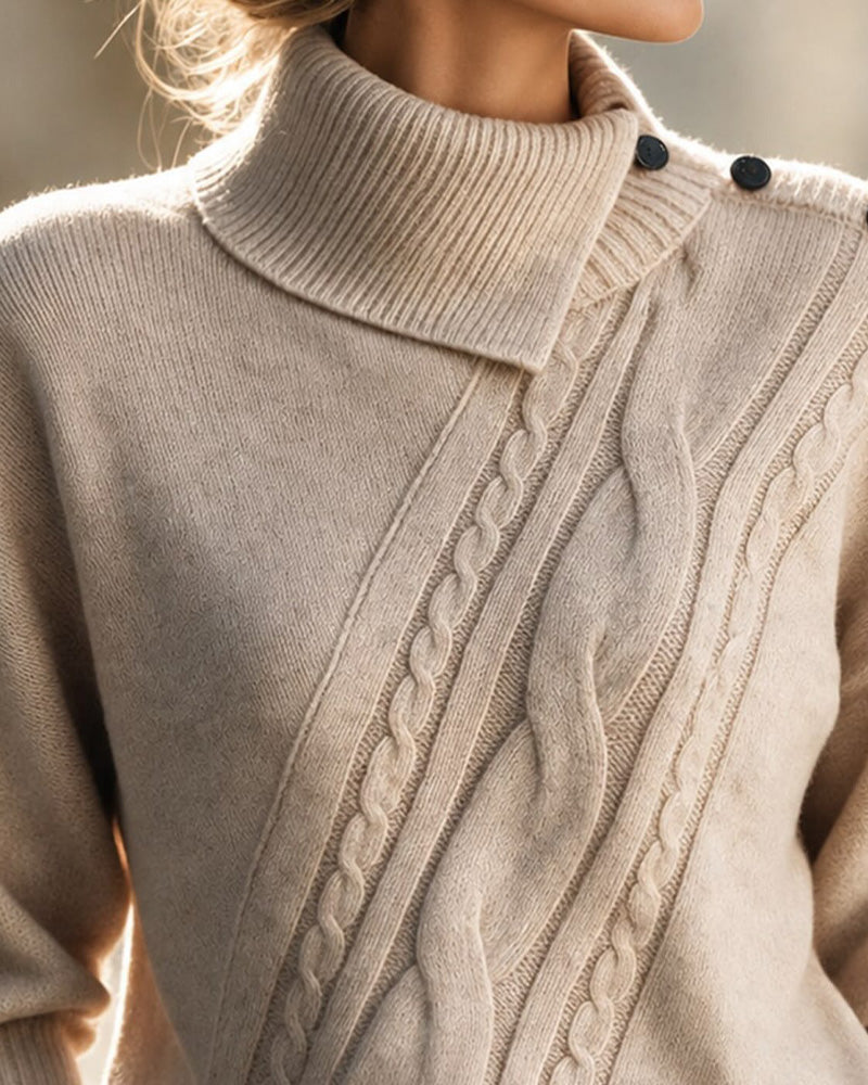 Janne - Pullover Coltrui met mooie details en knopen