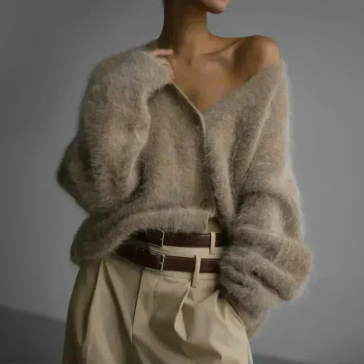 Josiane | Pluizige kasjmier cardigan met v-hals