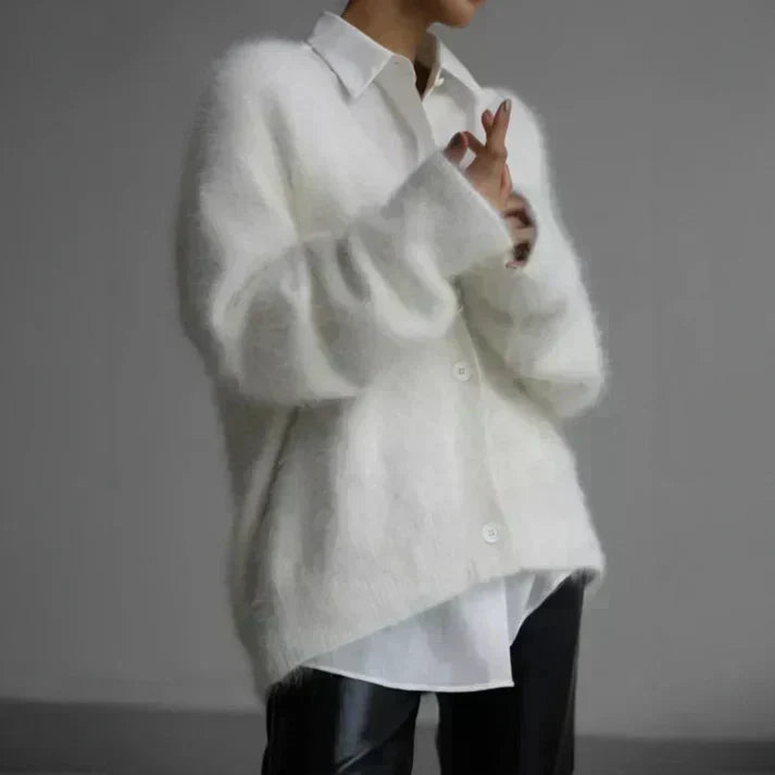 Josiane | Pluizige kasjmier cardigan met v-hals