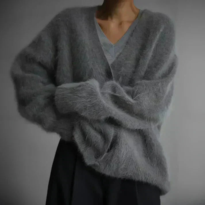 Josiane | Pluizige kasjmier cardigan met v-hals