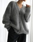 Josiane | Pluizige kasjmier cardigan met v-hals