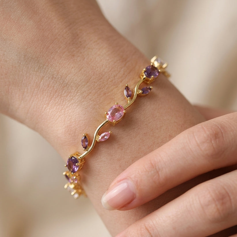 Eszter | Delicate bloemenarmband met steentjes