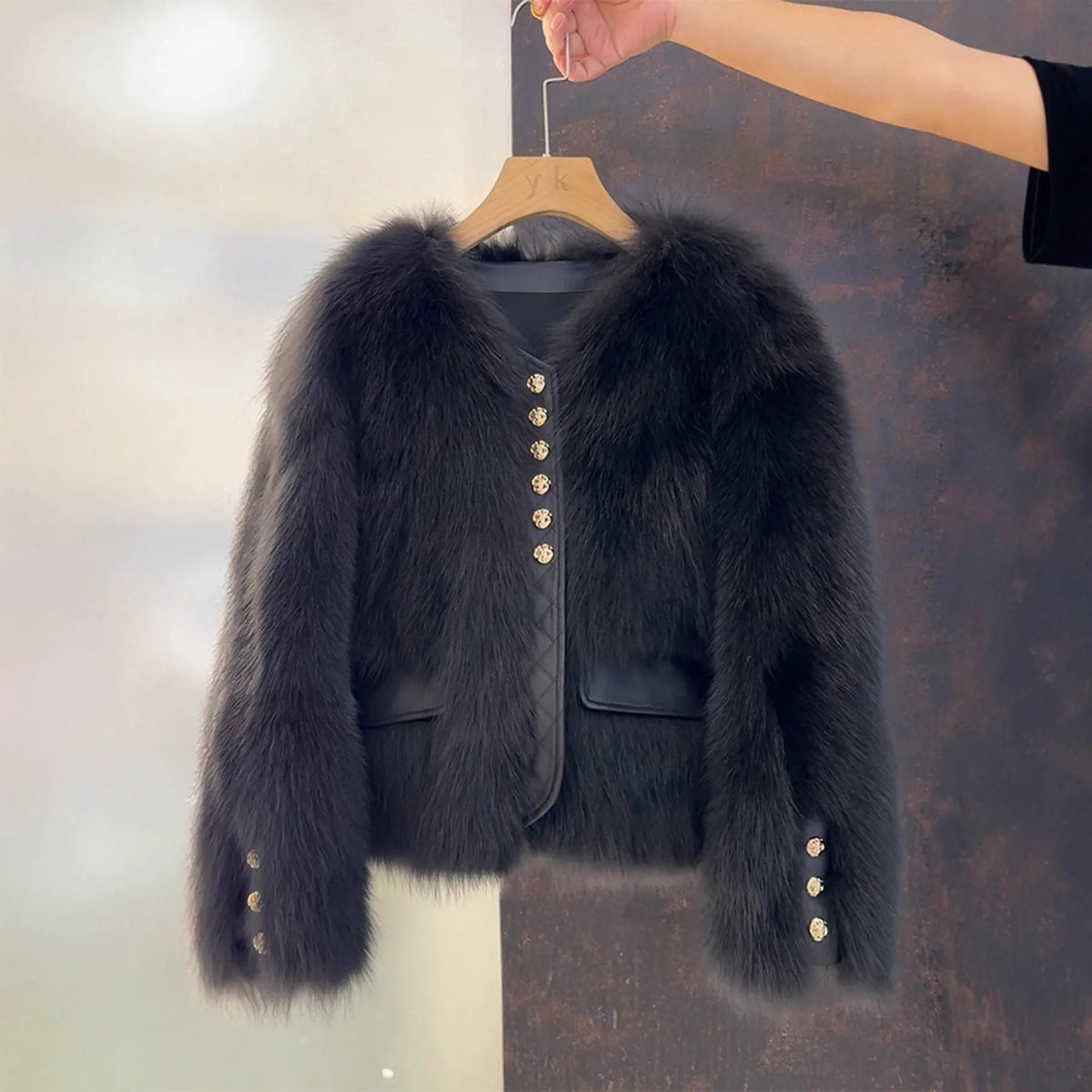 Franca | Fluffy korte jas met knopen