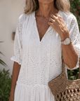 Elkaline | Eyelet Lace Tiered V-hals Midi-jurk