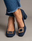 Inês | Suède Schoenen met Gouden Gesp