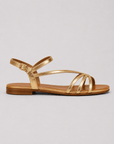 Marta | Gouden sandalen: de zomerse elegantie