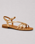 Marta | Gouden sandalen: de zomerse elegantie