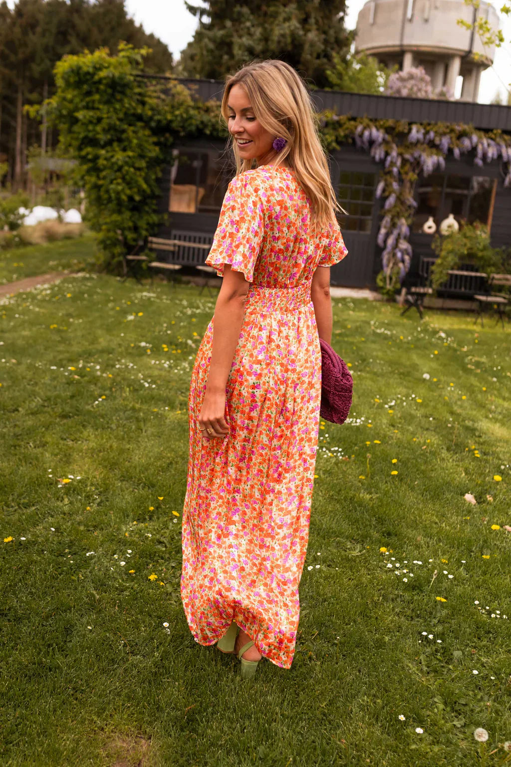 By Esmee - Stijlvolle en comfortabele bloemenjurk