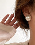 De Statement Parel Stud Oorbellen