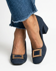 Inês | Suède Schoenen met Gouden Gesp